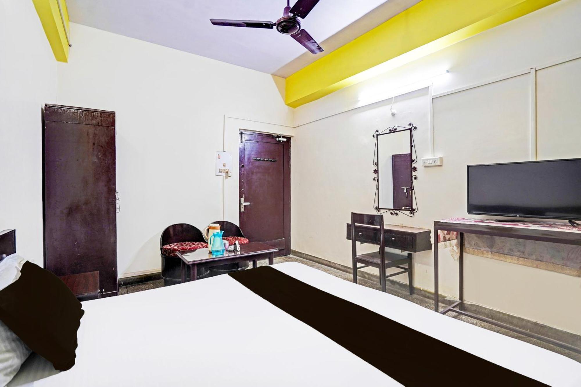 Hotel O Raj Mahal Kanpur Buitenkant foto